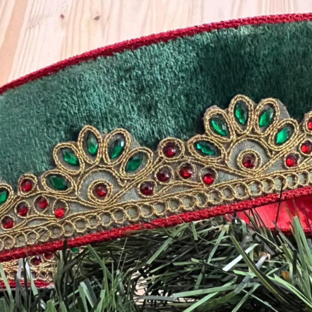 Green Scrolled Jewel Velvet Ribbon Christmas Trim Trimming Craft Supplies - Picture 4 of 6